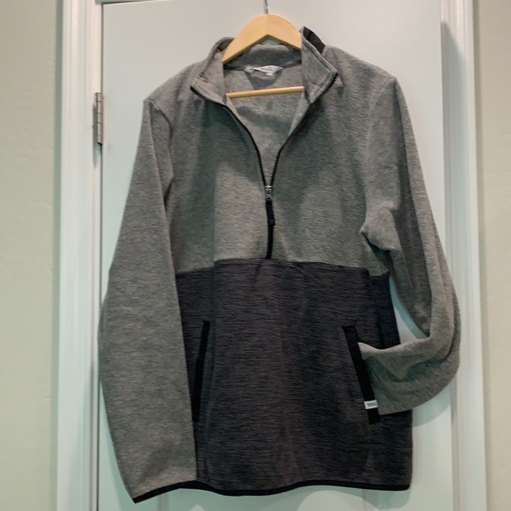 DSG SIZE MEDIUM BRAND NEW FLEECE PULLOVER